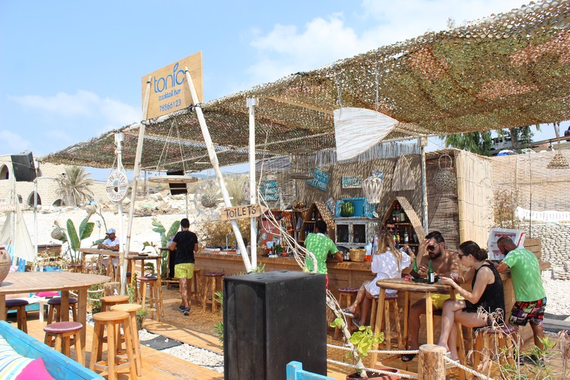 Tonic Beach Bar on Sunday